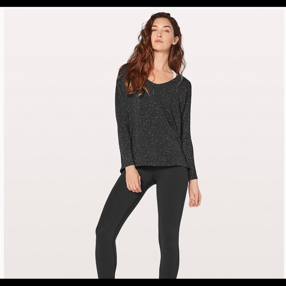 Lululemon back in action long sleeve